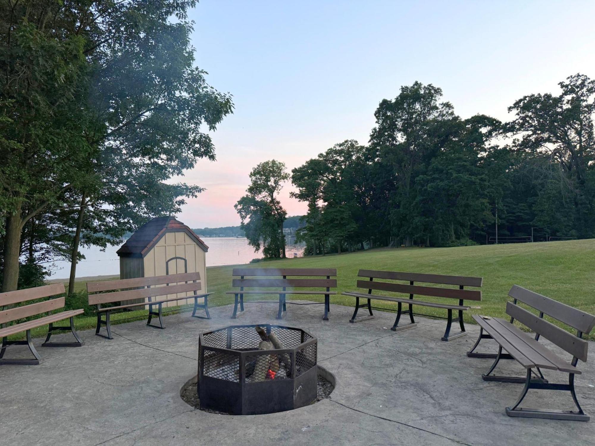 Potawatomi Inn & Cabins Angola Zewnętrze zdjęcie