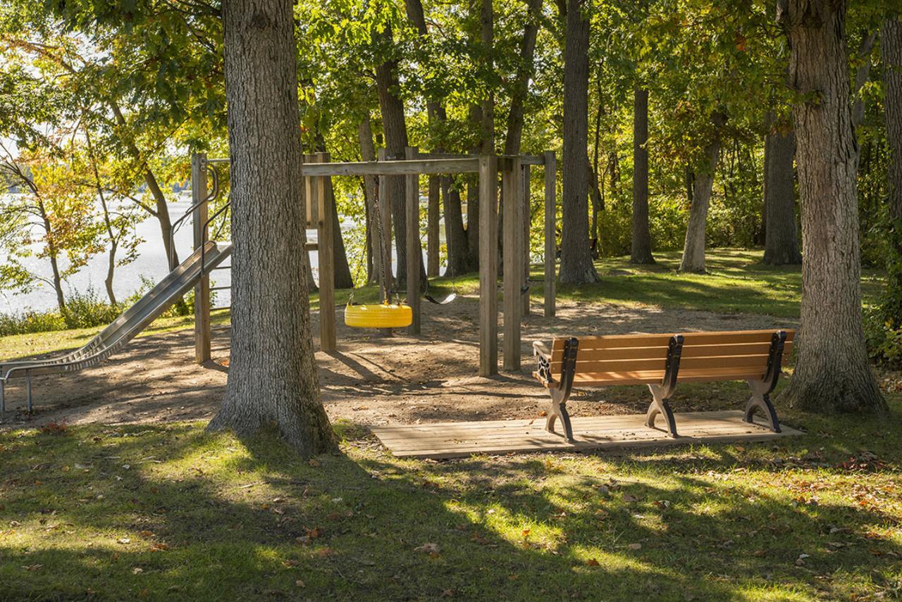 Potawatomi Inn & Cabins Angola Zewnętrze zdjęcie